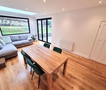 4 bedroom detached house to rent - Photo 4