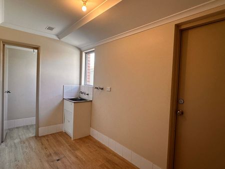 MODERN UNIT CLOSE TO HOSPITAL AND BEACH - Photo 5