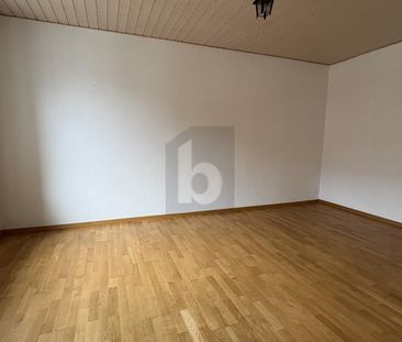 PRATIQUE, LUMINEUX ET PROCHE DE LA VILLE - Photo 3