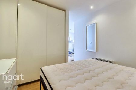 Studio to rent - Photo 4