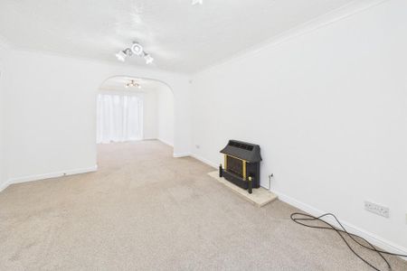 3 bedroom detached house to rent - Photo 3