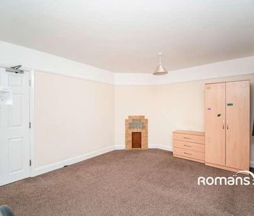 Newcroft Close, Uxbridge, UB8 - Photo 5