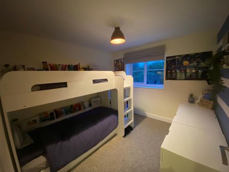 2 bedroom semi-detached house to rent - Photo 4