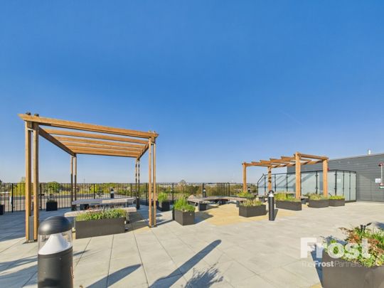 Bath Road, Slough, Berkshire,SL1 - Photo 1