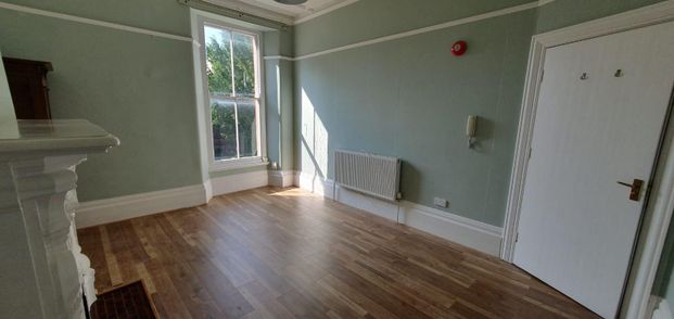 Elmdale Road, Clifton - Photo 1