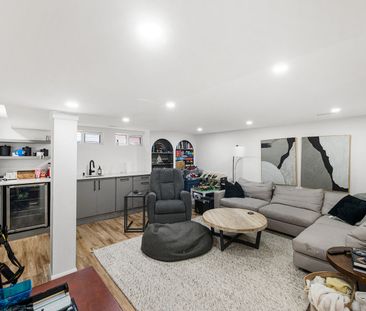 30 Vanson Avenue, Parkwood Hills - Fisher glen, Ottawa, ON - Photo 3