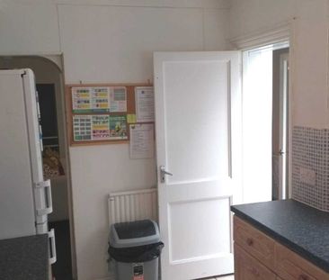 Room 3: 18 Rupert Road, Guildford, GU2 7NE - Photo 1