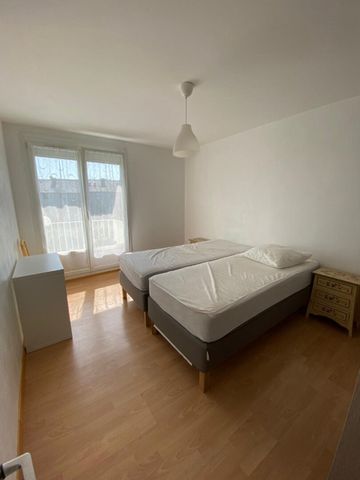 APPARTEMENT MEUBLÉ BREST 79.55 M2 - Photo 5