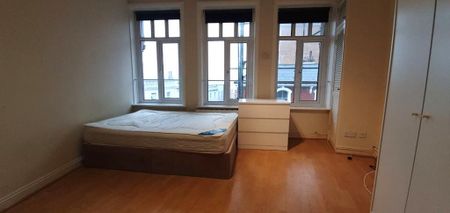 2 bedroom flat to rent - Photo 3