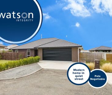 Feilding - 3 bedrooms - Photo 1