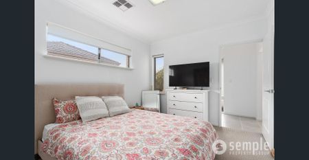 Beautifully presented - Convenient Location - Photo 3
