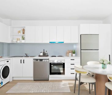 Light-Filled Modern Apartment in Prime St Kilda Location - Photo 3