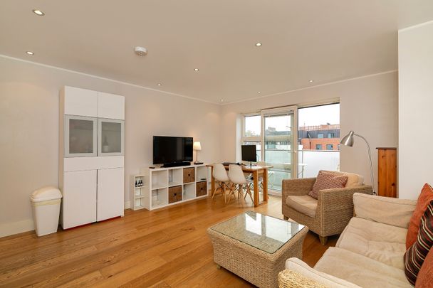 2 Bed Flat, Tiltman Place, N7 - Photo 1