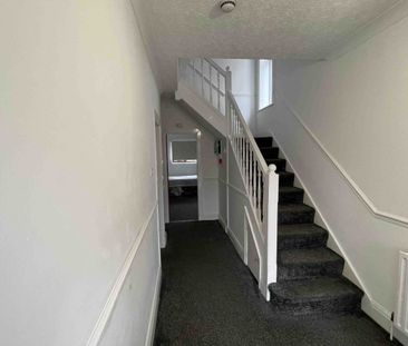 St Annes Road 5 Bedroom House - Photo 6