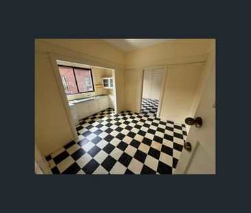 Beautiful family home for rent in convenient location - Photo 6