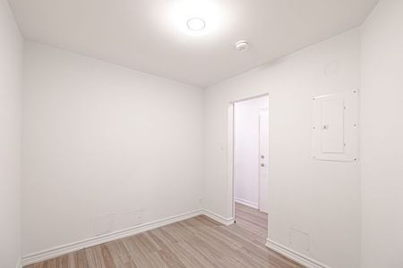 For Lease - 991 Queen Street Unit# 3, Toronto, Ontario - Photo 2