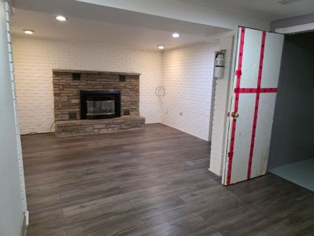 For Lease - 221 Elgin Street, Oshawa, Ontario - Photo 4