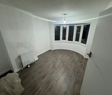 3 Bed Semi-Detached House, Hodge Hill Road, B34 - Photo 3