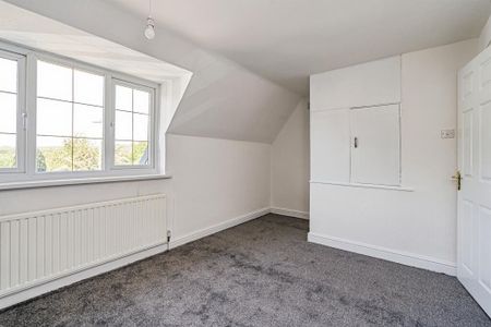 2 bedroom semi-detached house to rent - Photo 4