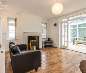 4 bedroom detached bungalow to rent - Photo 4