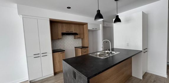 5 1/2 neufs à louer - Des maintenant ou mars. - Photo 2