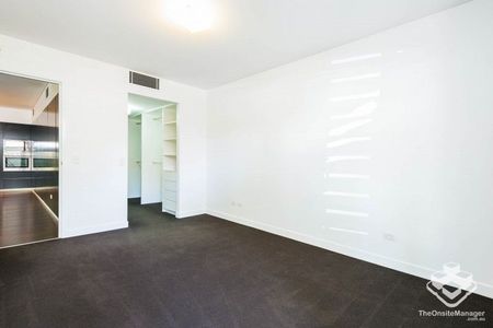 ICEWORKS PADDINGTON - A PERFECT COMBINATION - 3 VERY SPACIOUS BEDROOMS - Photo 4