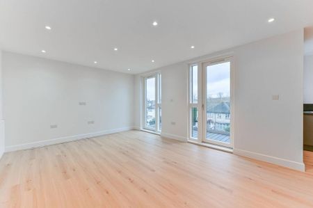 3 bedroom flat to rent - Photo 3