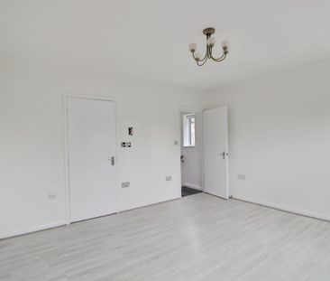 1 bedroom semi-detached house to rent - Photo 5