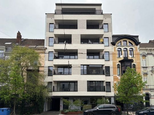 Appartement te huur - Photo 1
