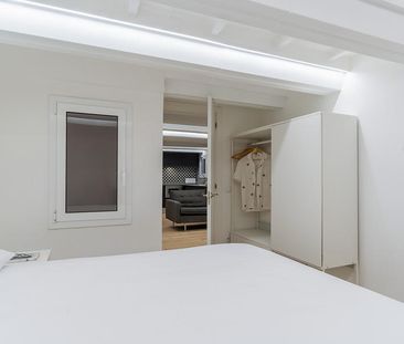 2 Bedroom Apartment in the Heart of Gràcia - Photo 5