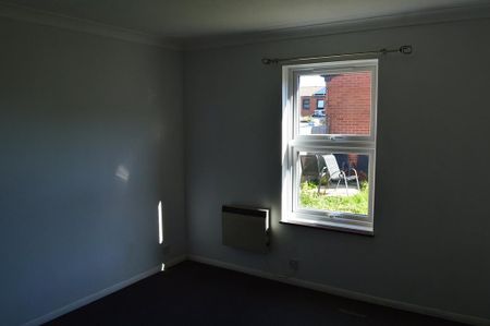 2 bedroom bungalow to rent - Photo 2