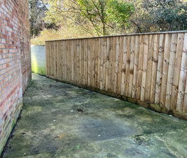 2 bedroom end of terrace house to rent - Photo 3