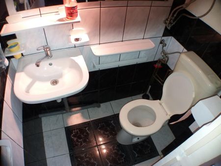 Apartament 2 camere la casa,cu utilitati incluse, zona Milea - Photo 2