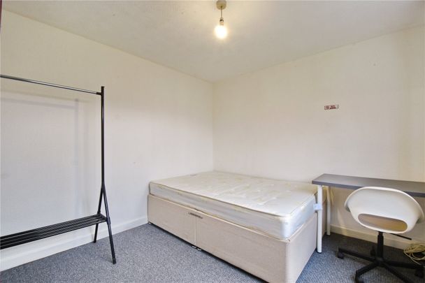 Conygre Grove, Filton - Photo 1