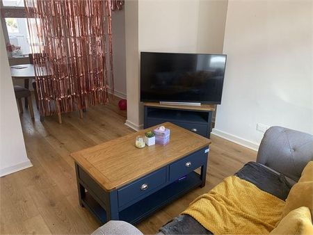 2 bedroom house share to rent - Photo 2