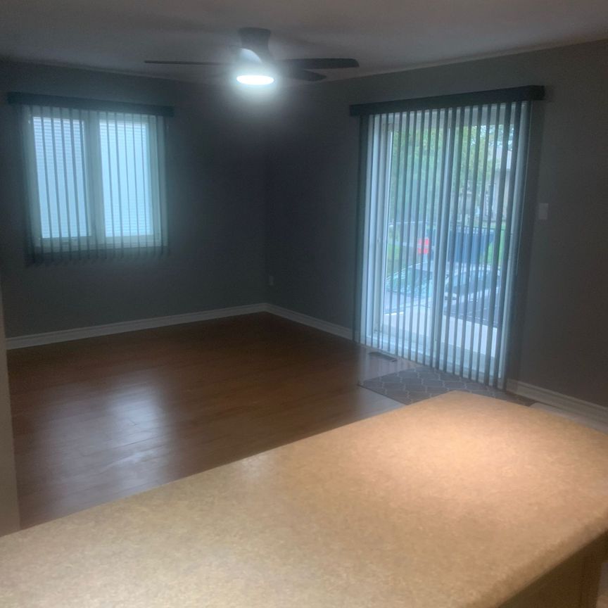 For Lease - 902 Notre Dame Street Unit# 100, Russell, Ontario - Photo 1