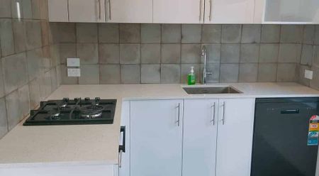 Modern 2BR Townhouse in Newlands - Photo 2