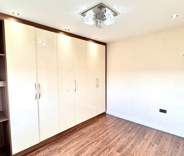 4 bedroom terraced house to rent - Photo 5