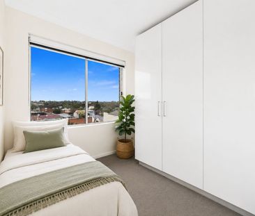 Light Filled Top Floor Apartment in Vibrant Lifestyle Setting - Photo 3