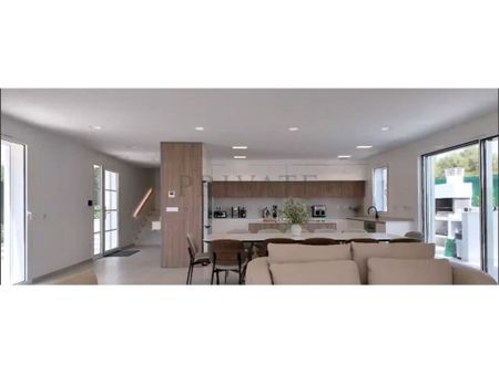 4 room luxury House for rent in Portimão, Distrito de Faro - Photo 2