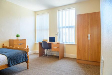 1 bedroom in a house share to rent - Photo 4