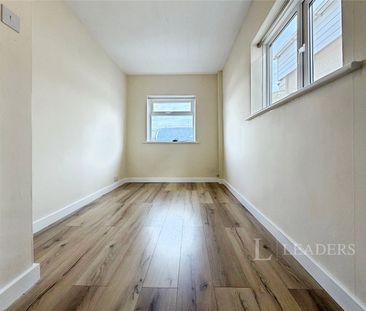 2 bedroom bungalow to rent Lapper Avenue, Wolverhampton, West Midla... - Photo 1