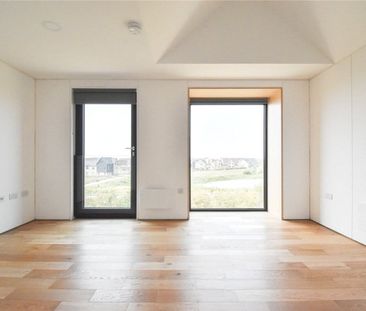 Well presented 4 bedroom semi-detached house situated within the gr... - Photo 4