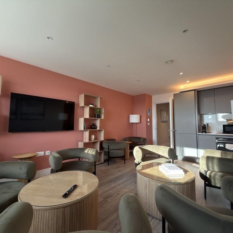 2 bedroom ground floor flat to rent - Photo 1