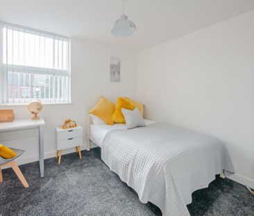 1 bedroom in a house share to rent - Photo 4