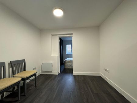 Adelaide Terrace, TW8, Brentford - Photo 4