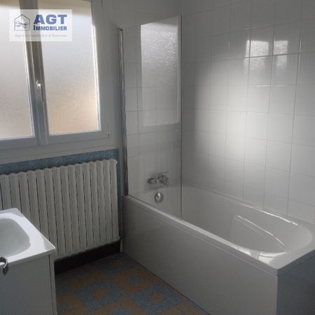Location Maison 4 pièces 61m² BEAUVAIS 60000 - Photo 2