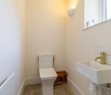 3 bedroom detached house to rent - Photo 6