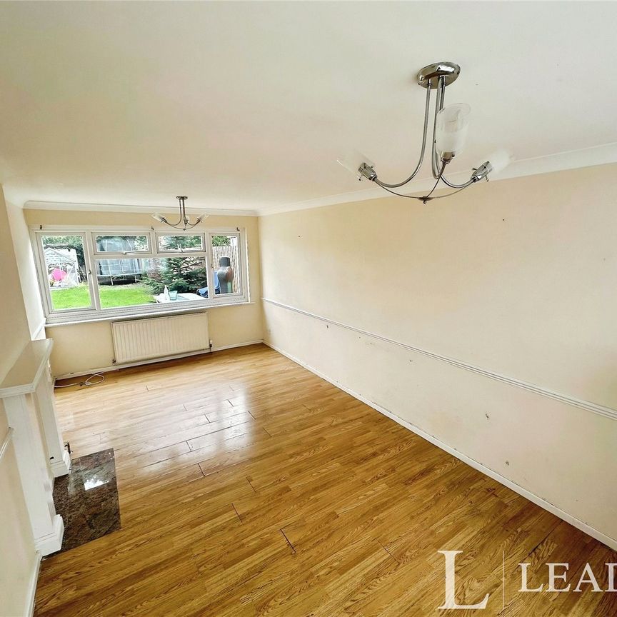 3 bedroom property to rent Spencers Croft, Harlow, CM18 - Photo 1