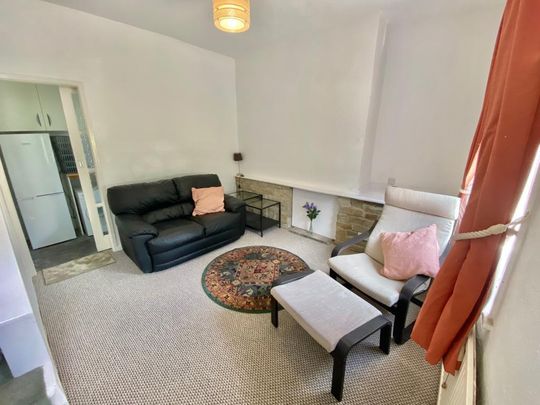 Whitehead Lane, Huddersfield - Photo 1